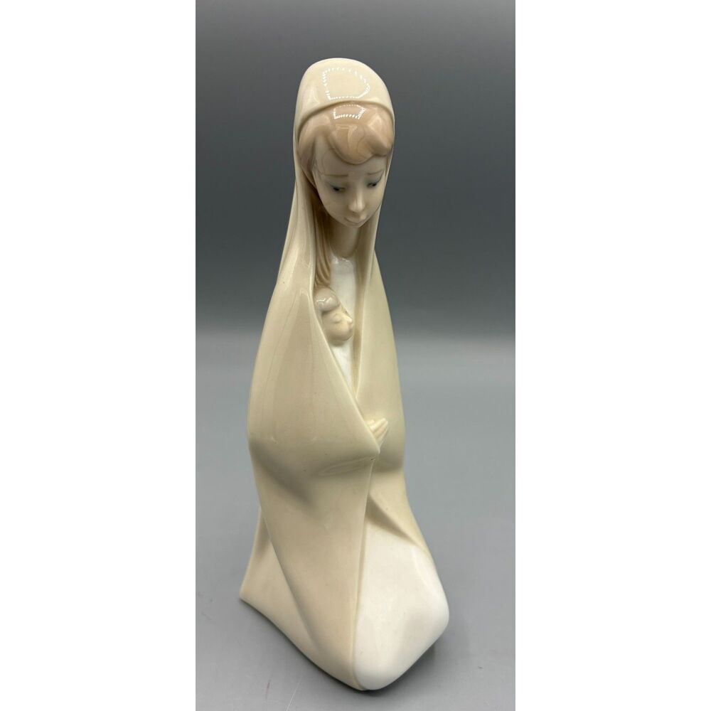 Vintage Lladro Figurine 4636 Girl with Child Madonna by Juan Huerta - Retired